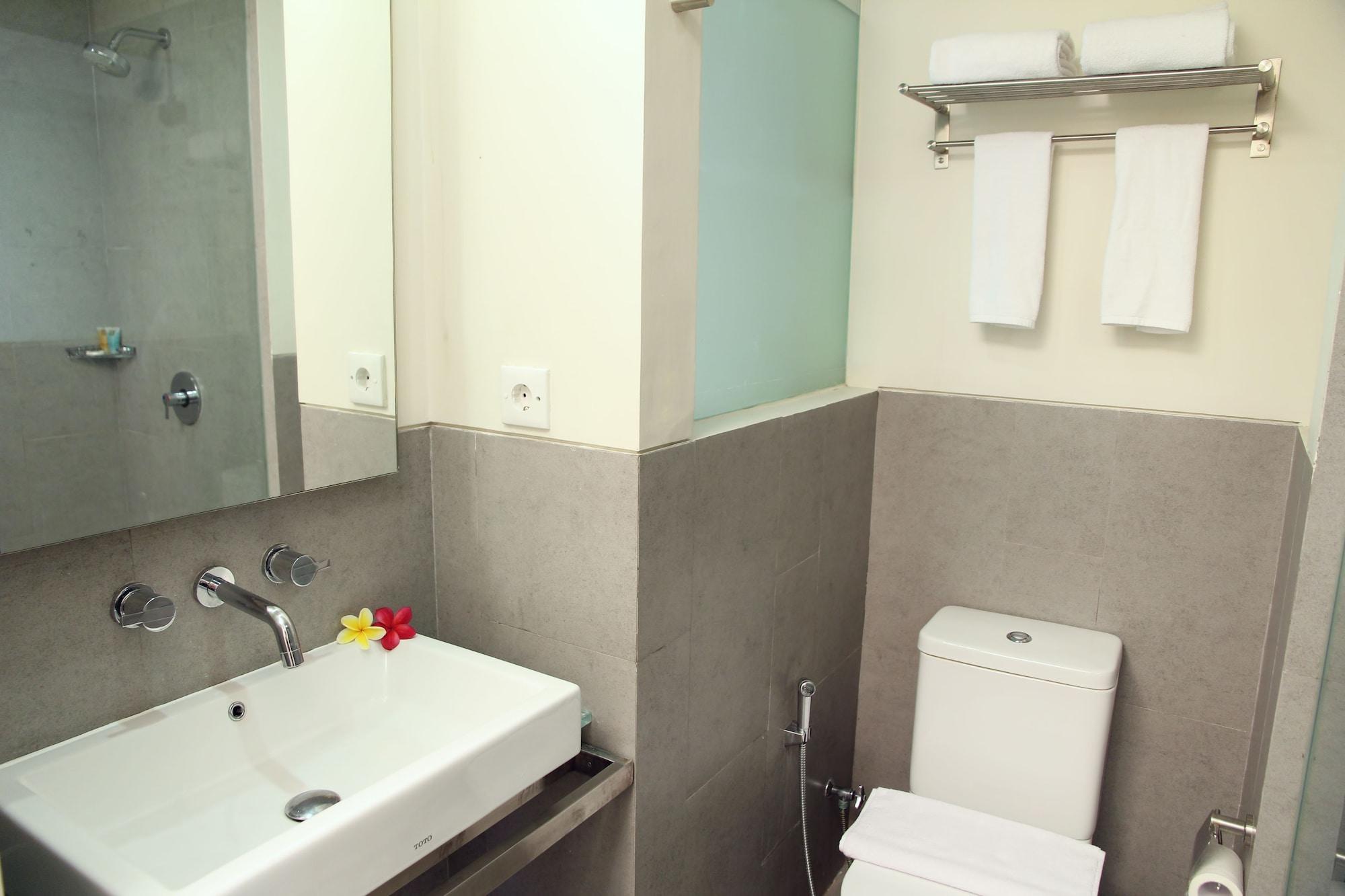 J Hotel Kuta Кута Екстер'єр фото