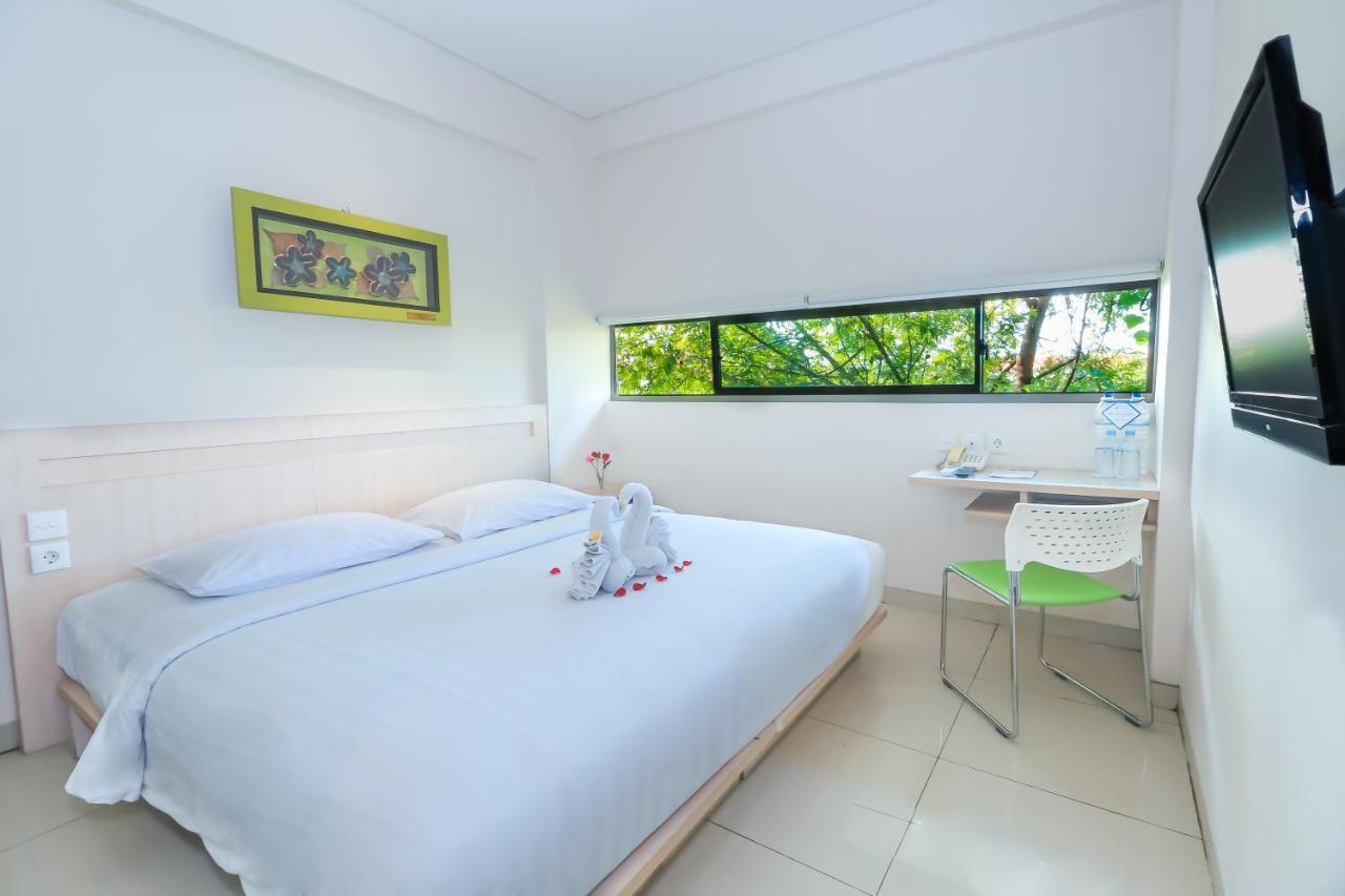 J Hotel Kuta Кута Екстер'єр фото